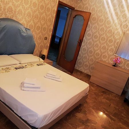 Apartamento La Dimora Di Antonietta - Centro Storico Nápoles Exterior foto
