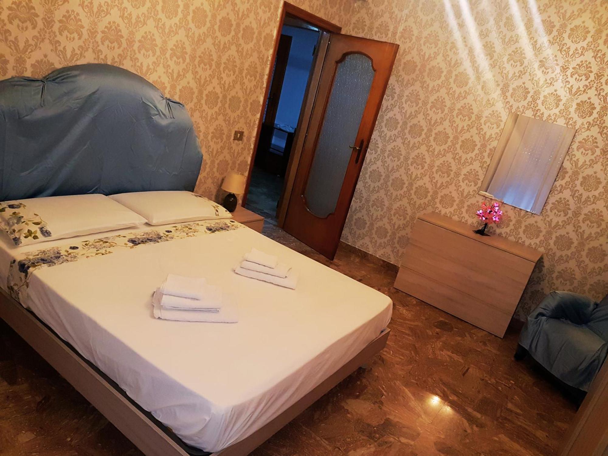 Apartamento La Dimora Di Antonietta - Centro Storico Nápoles Exterior foto